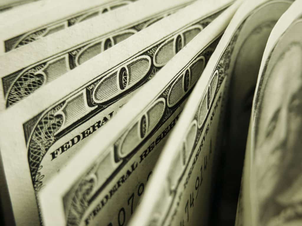 100 Dolares - Daycambio DayPay Express Western Union